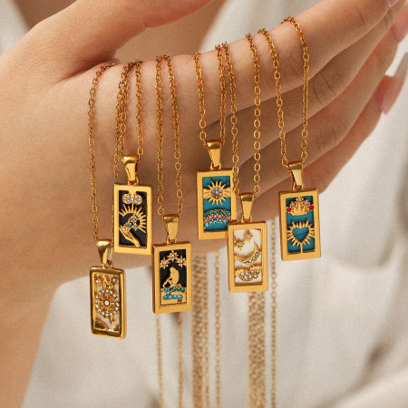 Collier pendentif Tarot en acier inoxydable étanche couleur or et zircon