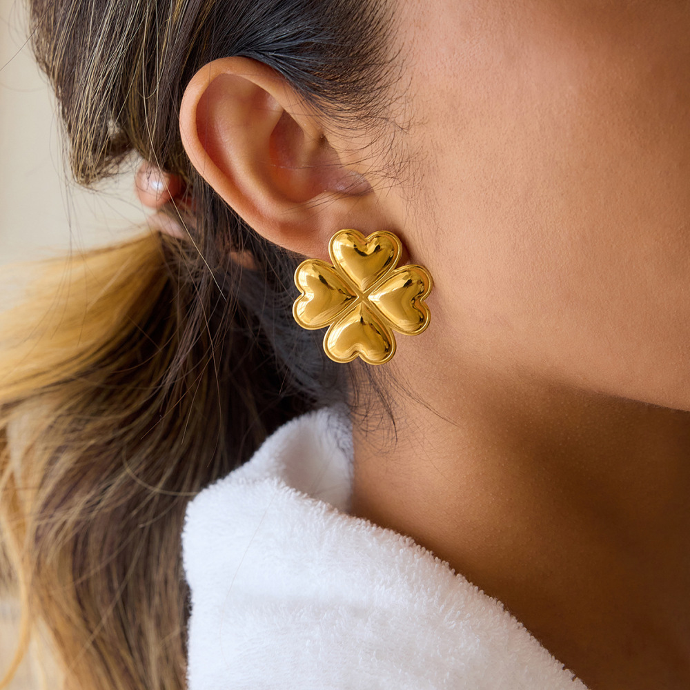 1 Paire De Magnifiques Boucles D'Oreilles Puces Pour Femme, En Acier Inoxydable Doré, Imperméables, Motif Trèfle Image3