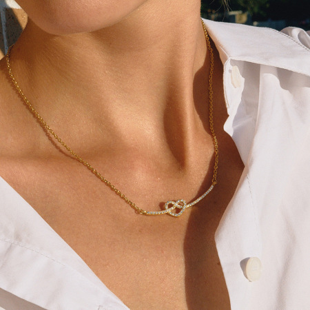 Collier pendentif femme sophistiqué en forme de cœur, en acier inoxydable étanche, couleur or (1 pièce)