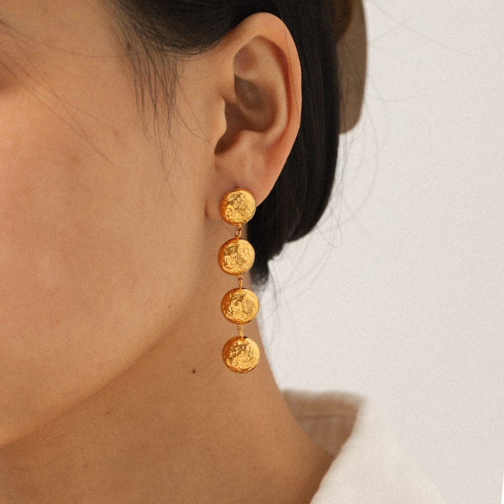 Boucles D'Oreilles Pendantes Sphériques À Pompon, En Acier Inoxydable Doré, Imperméables, Avec Motif Martelé (1 Paire). Image3
