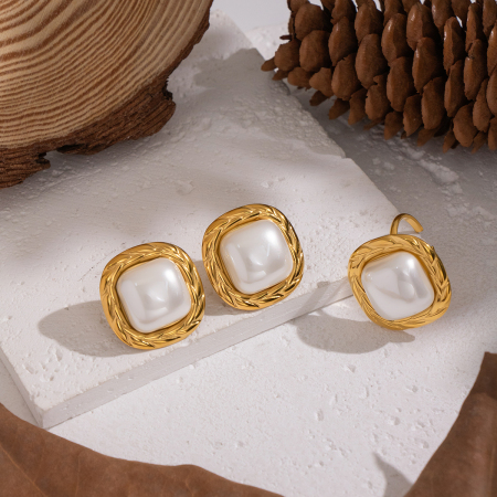 Ensemble de boucles d'oreilles élégantes en acier inoxydable doré et perles, imperméables.
