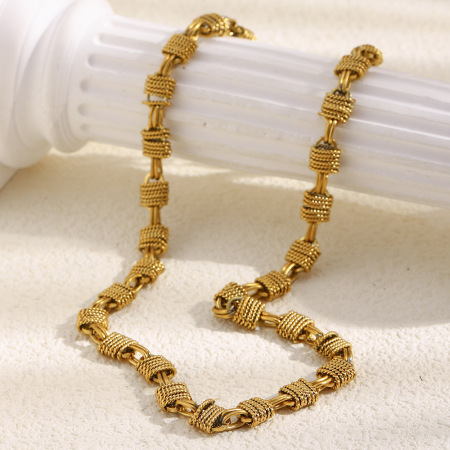 Collier chaîne femme simple et étanche en acier inoxydable (1 pièce)