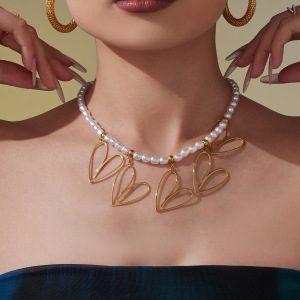 Collier Pendentif Élégant Pour Femme, En Acier Inoxydable Ajouré En Forme De Cœur, Couleur Or, Étanche (1 Pièce) h5 Image5