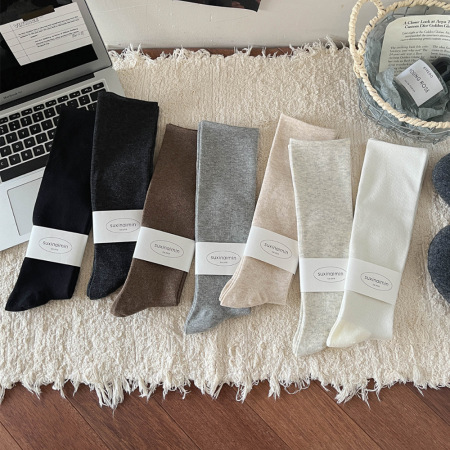 1 paire de chaussettes mi-mollet simples et longues en pur coton pour femme 2
