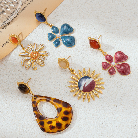 1 paire de boucles d'oreilles pendantes rétro en émail, fleur, acier inoxydable, couleur or, pierre naturelle. 2