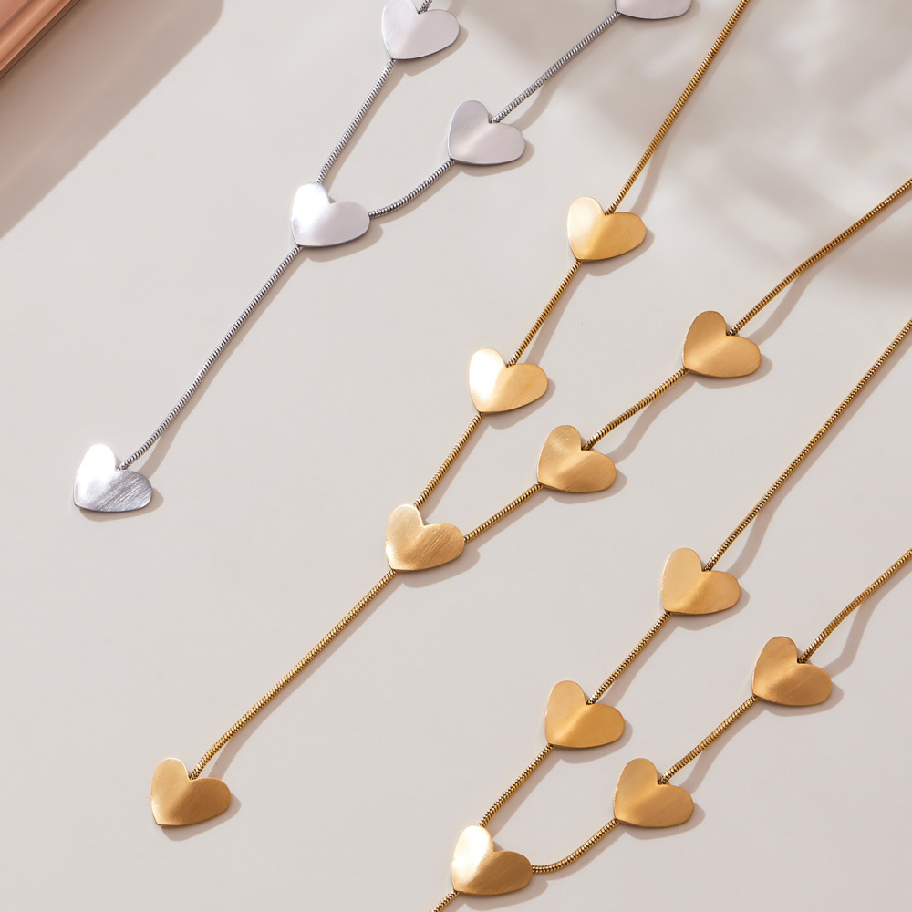 Collier Pendentif Minimaliste En Forme De Cœur, En Acier Inoxydable Étanche, Couleur Or, Pour Femme (1 Pièce) Image3