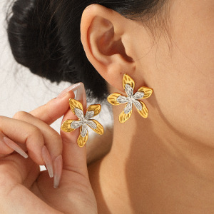 1 Paire De Boucles D'Oreilles À Clous En Acier Inoxydable Imperméables En Forme De Cœur Et De Fleur, Couleurs Assorties h5 Image4