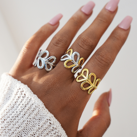 Bague femme simple à motif floral en acier inoxydable étanche couleur or
