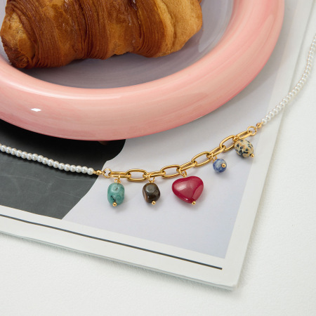 Collier pendentif femme en acier inoxydable doré, orné d'un cœur lustré et d'une pierre naturelle (1 pièce) 2
