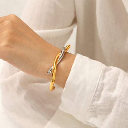 Bracelet manchette étanche en acier inoxydable doré, orné d'un nœud (1 pièce)