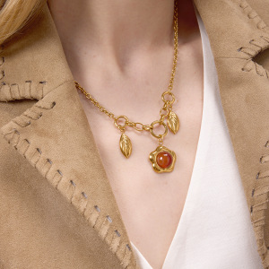 Collier Pendentif Femme En Acier Inoxydable, Couleur Or, Acrylique, Forme Irrégulière, Orné D'Une Fleur Glamour. h5 Image5