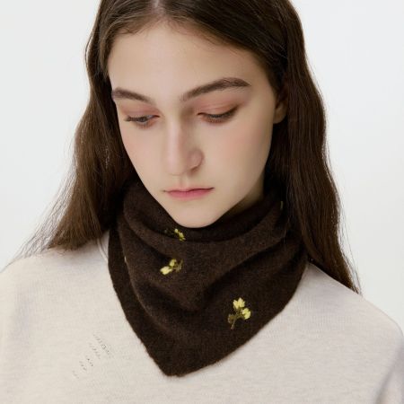 1 écharpe d'hiver exquise en laine à fleurs douces pour femme 2