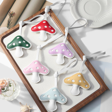 1 pièce de breloques de sac pour femme en cuir champignon coloré