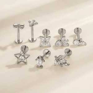 Boucles D'Oreilles Percées En Forme D'Étoile De Mer Brillante En Alliage De Titane Couleur Or Et Zircon Pour Femme h5 Image4