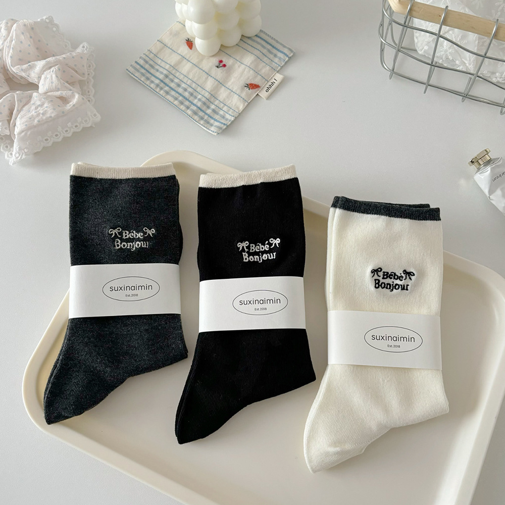 1 Paire De Chaussettes Mi-Mollet En Pur Coton Avec Lettres Brodées Pour Femme Image2