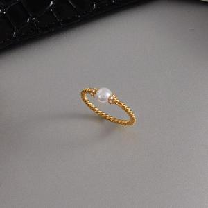 Bague Minimaliste Ronde Simple En Acier Inoxydable Étanche Couleur Or (1 Pièce) h5 Image2