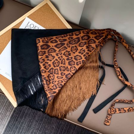Bandana pour femme en polyester à pompons et imprimé léopard, 1 pièce 2