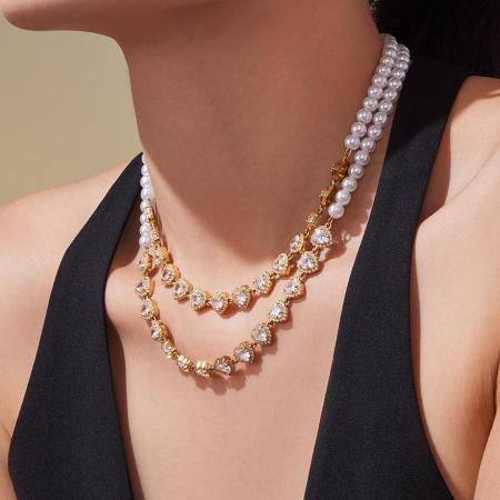 Collier de perles pour femme en acier inoxydable, orné de zircon doré et de perles en forme de cœur brillant (1 pièce)