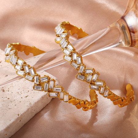 Bracelet manchette en acier inoxydable étanche couleur or avec zircon (1 pièce)