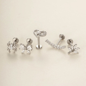 Boucles D'Oreilles Piercing Pour Femme, En Acier Inoxydable Doré, Ornées D'Un Nœud Papillon Et D'Un Serpent, Avec Zircon Et Motif Cœur Délicat. h5 Image3