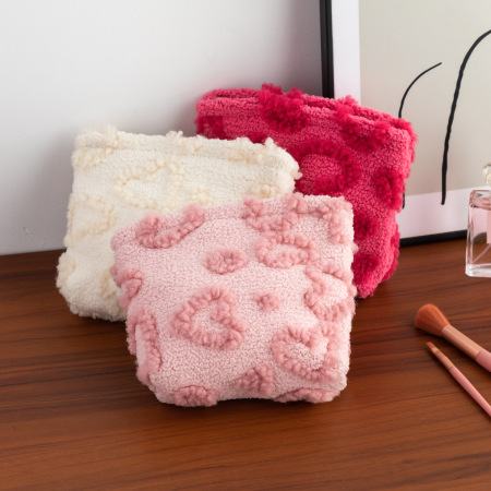 1 trousse de maquillage en peluche Sweet Heart 2