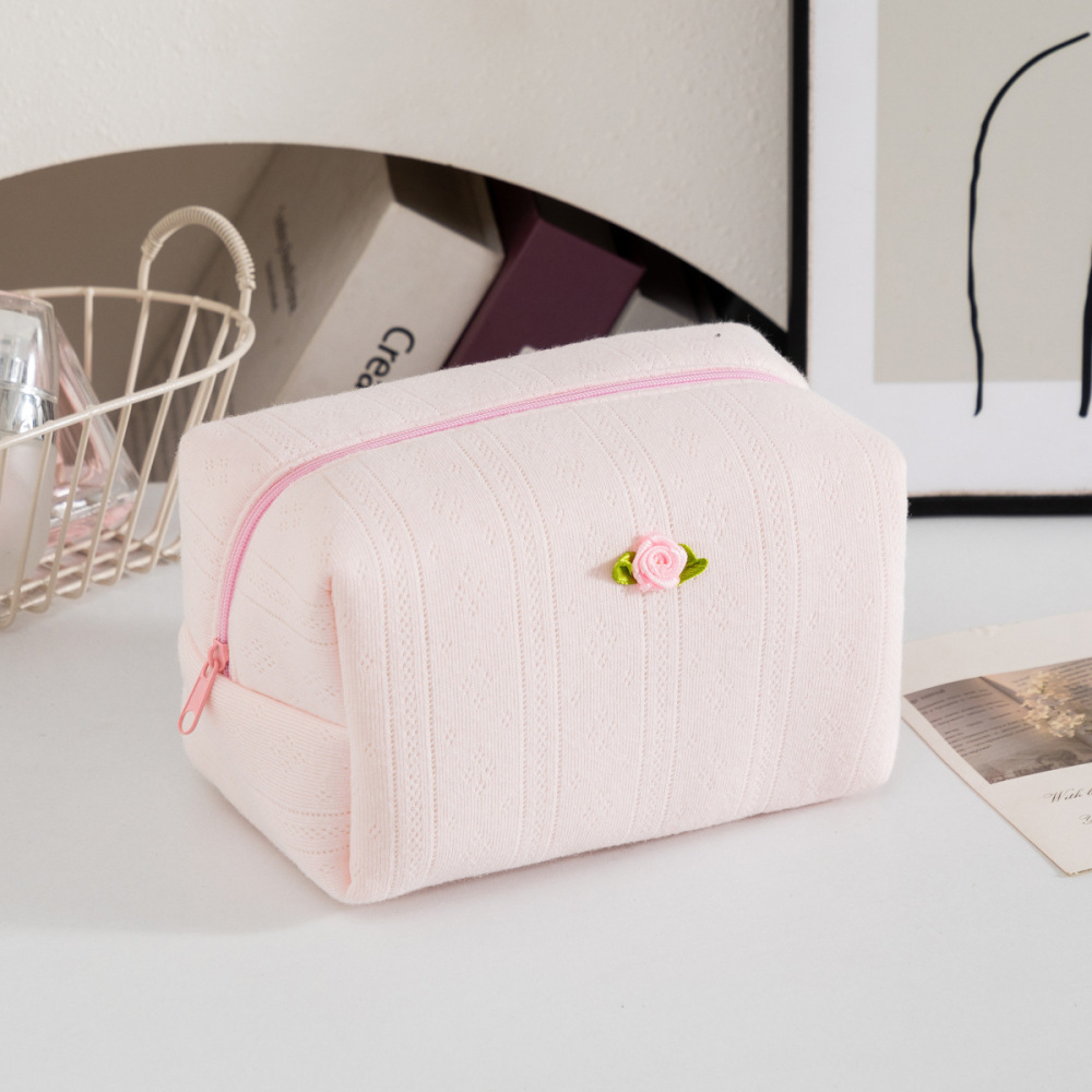1 Trousse De Maquillage En Polyester À Motif De Fleurs Douces