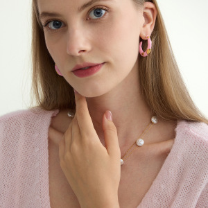 1 Paire De Boucles D'Oreilles Créoles Roses En Acier Inoxydable Étanche Couleur Or Pour Femme h5 Image5