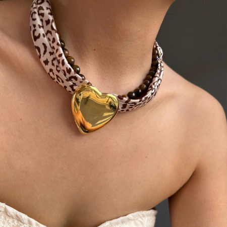 Collier 1 pièce en pierre naturelle et perles de verre à motif léopard rétro