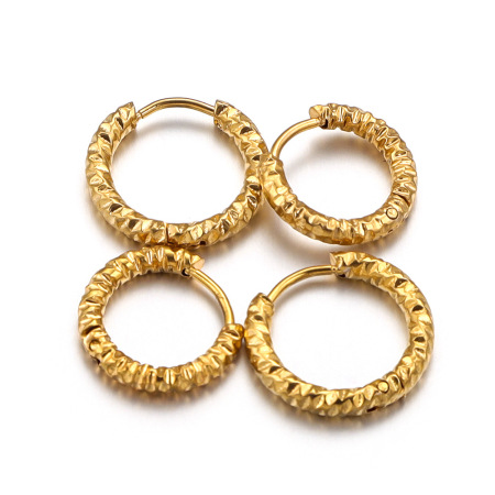 1 paire de boucles d'oreilles créoles minimalistes en acier inoxydable doré, imperméables, à motif martelé.