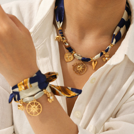 Ensemble de colliers et pendentifs en tissu couleur or en forme de cœur en acier inoxydable