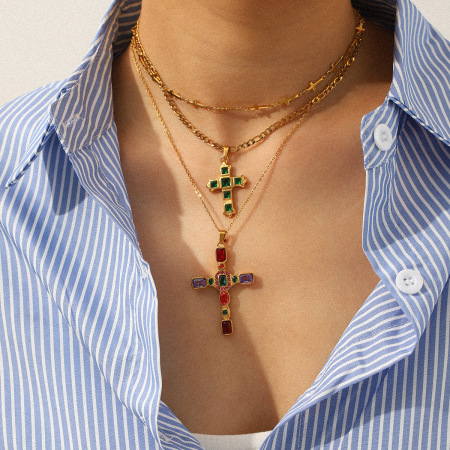 Collier Pendentif Croix En Acier Inoxydable Étanche Couleur Or Avec Zircon (1 Pièce) 2