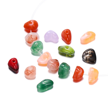 1 sachet de perles acryliques classiques de forme irrégulière 2