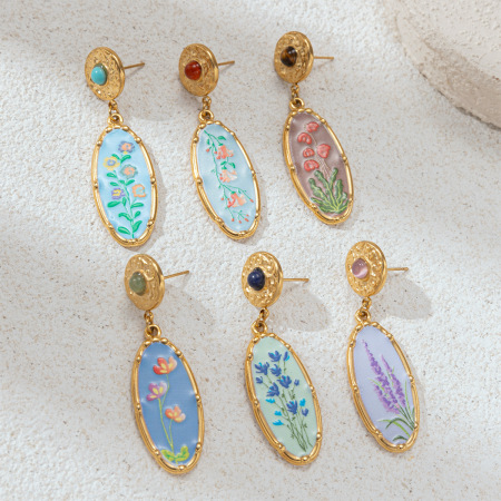 1 paire de boucles d'oreilles pendantes romantiques en émail, en acier inoxydable, couleur or, avec pierre naturelle et motif floral.