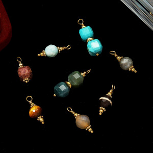 Pendentifs Pour Femmes En Pierres Naturelles De Forme Irrégulière Classique Et Couleur Or h5 Image5