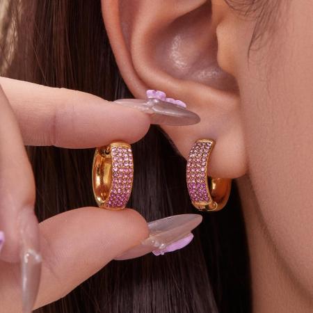 1 paire de boucles d'oreilles créoles délicates en acier inoxydable, étanches, couleur or, avec zircon.