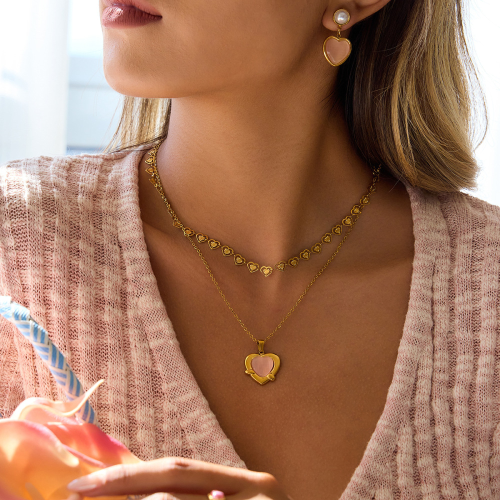 Collier Pendentif Sophistiqué En Forme De Cœur Rose, En Acier Inoxydable Étanche Et Couleur Or Pour Femme (1 Pièce) Image4