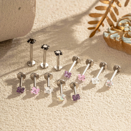 Boucles d'oreilles piercing femme carrées classiques en acier inoxydable étanche avec zircon (1 pièce)