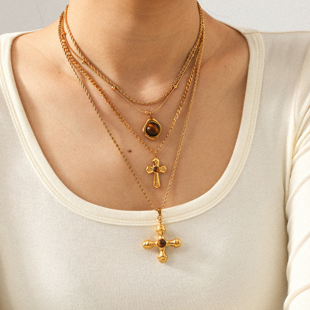 Collier Pendentif Croix Rétro En Acier Inoxydable Étanche Couleur Or Avec Pierre Naturelle (1 Pièce) Image4