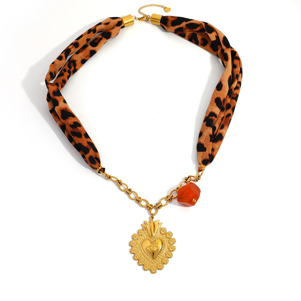 1 Foulard En Soie À Imprimé Léopard Avec Pendentif Cœur En Acier Inoxydable Étanche, Collier Pendentif Femme h5Image5
