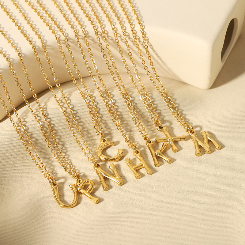 Collier Pendentif Lettre En Acier Inoxydable Étanche Couleur Or Image2