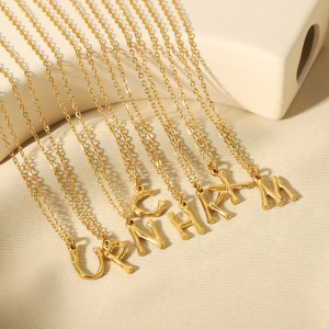 Collier Pendentif Lettre En Acier Inoxydable Étanche Couleur Or h5 Image2