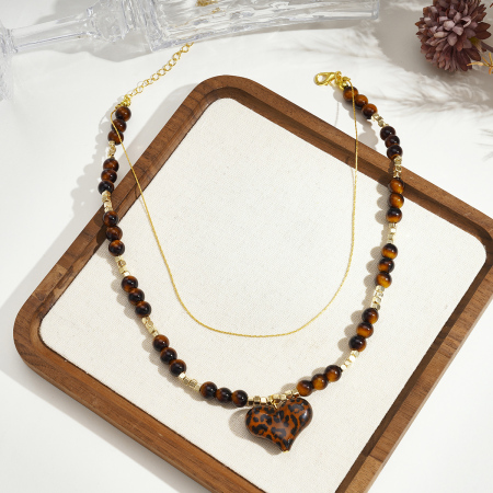 Collier de perles élégant en résine à imprimé léopard et cœur pour femme (1 pièce)