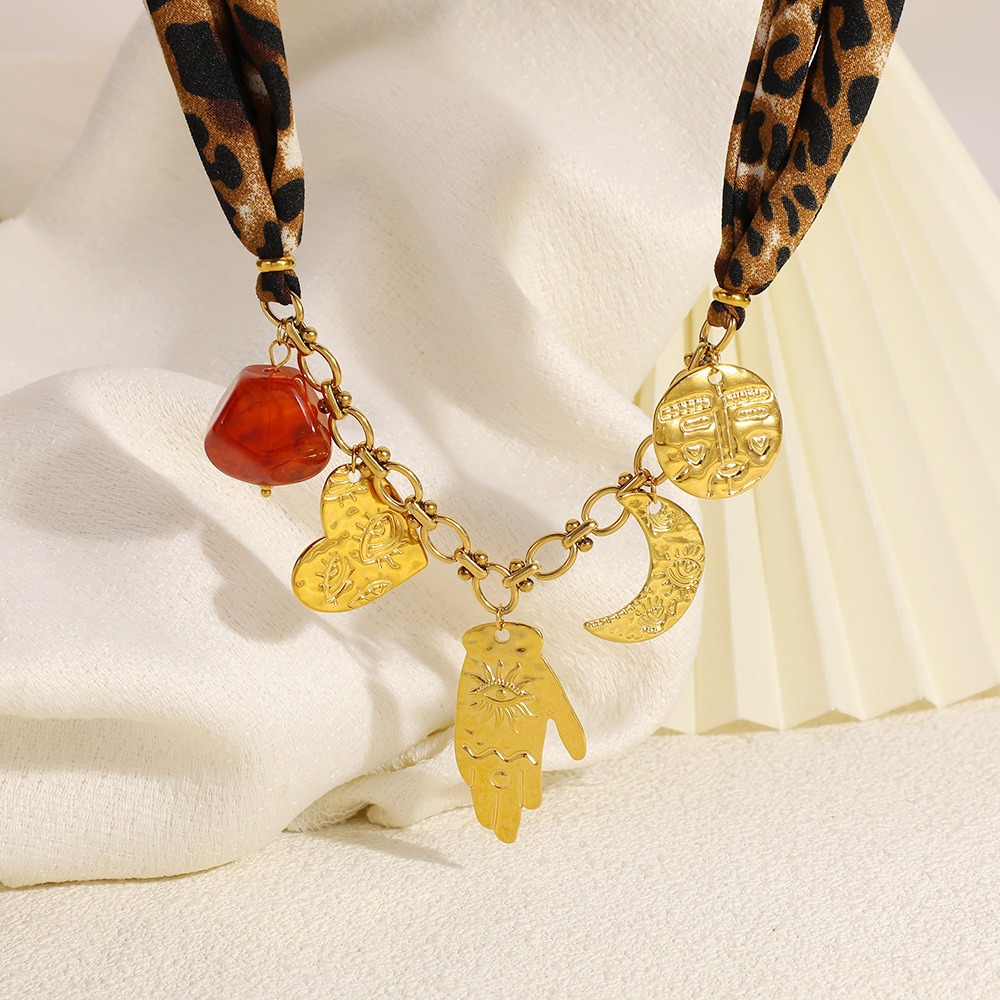 Collier Pendentif Femme Étanche En Acier Inoxydable Avec Œil De Diable, Cœur Et Lune (1 Pièce) h5Image3
