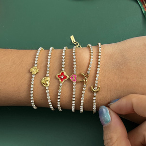 Bracelet À Breloques Pour Femme, 1 Pièce, Nœud Papillon Brillant, En Acier Inoxydable Étanche, Couleur Or h5 Image4