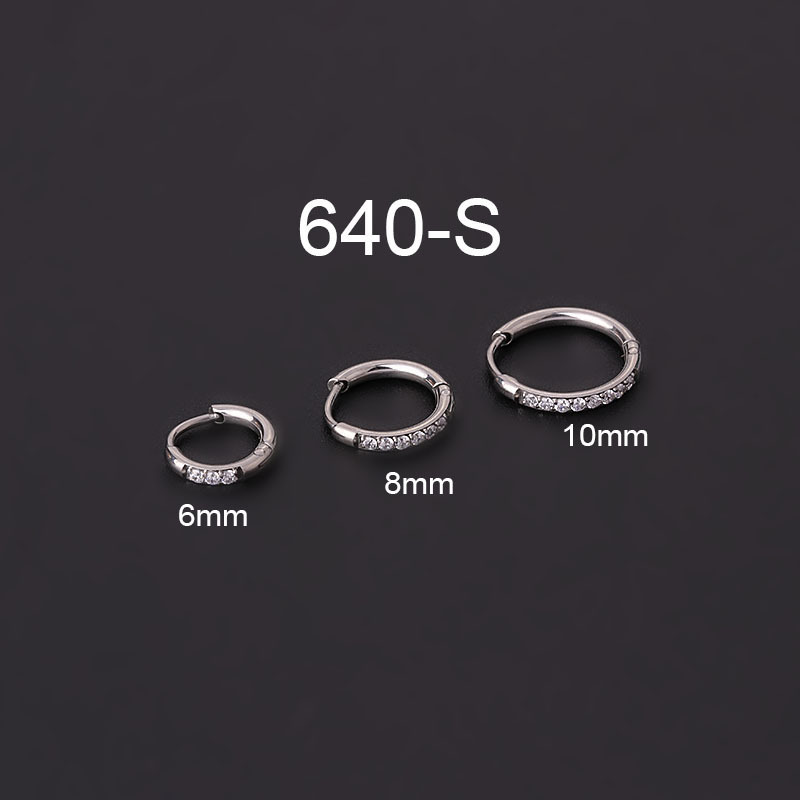 Boucles D'Oreilles Créoles Minimalistes Rondes En Acier Inoxydable Étanche Couleur Or Avec Zircon Pour Femme (1 Pièce) Image8
