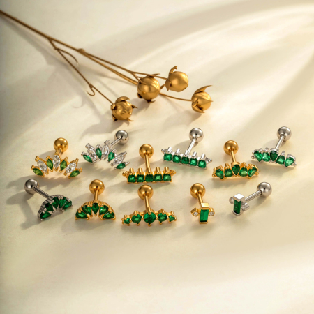 Boucles d'oreilles piercing femme, série couronne, zircon vert, cuivre doré, zircon.