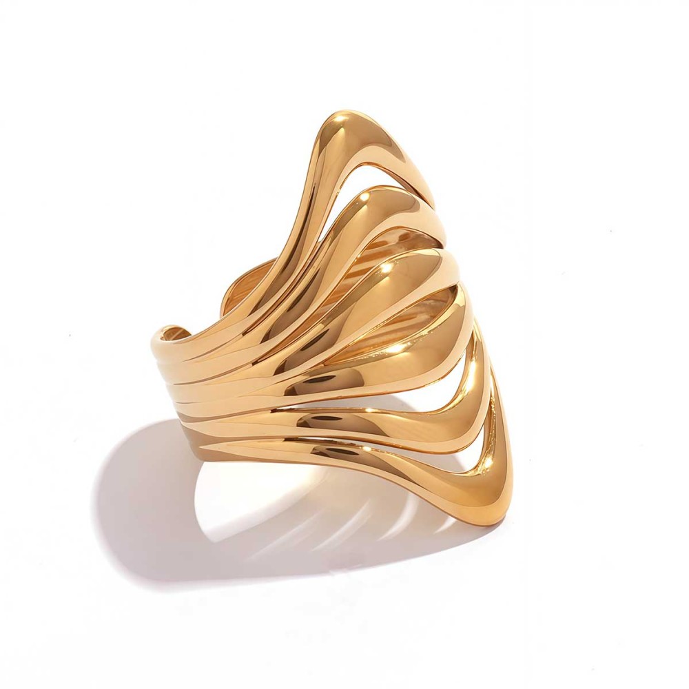 Bague Simple Rétro Ajourée En Acier Inoxydable Étanche Couleur Or (1 Pièce)
