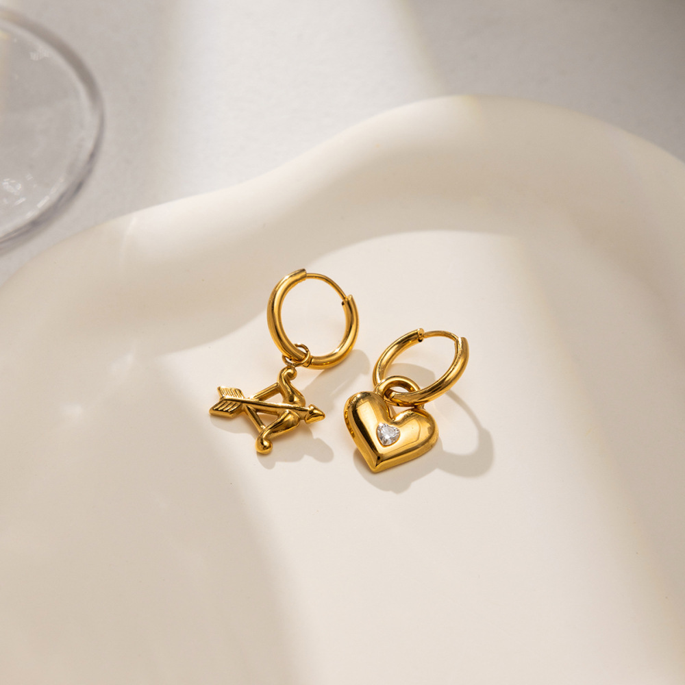 Boucles D'Oreilles Pendantes Pour Femme, En Acier Inoxydable Doré, Imperméables, En Forme De Flèche De Cupidon (1 Paire). Image5