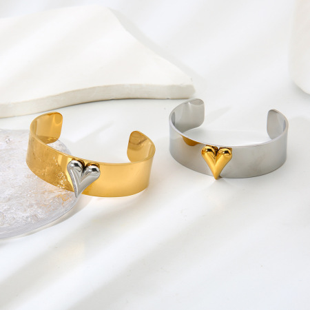 Bracelet manchette minimaliste en acier inoxydable doré, à surface lisse et en forme de cœur, pour femme (1 pièce).
