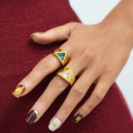 Bague femme triangulaire en acier inoxydable, étanche, couleur or, avec zircon.